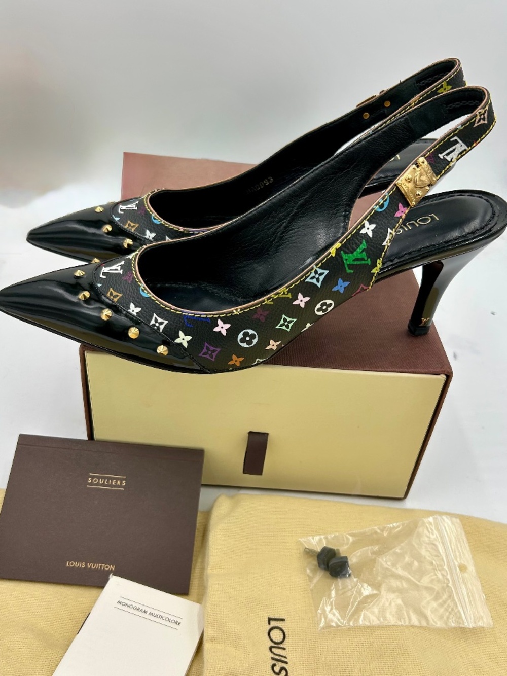 Women’s Louis Vuitton Black Multicolor Slingback Heels. Size 39.5.